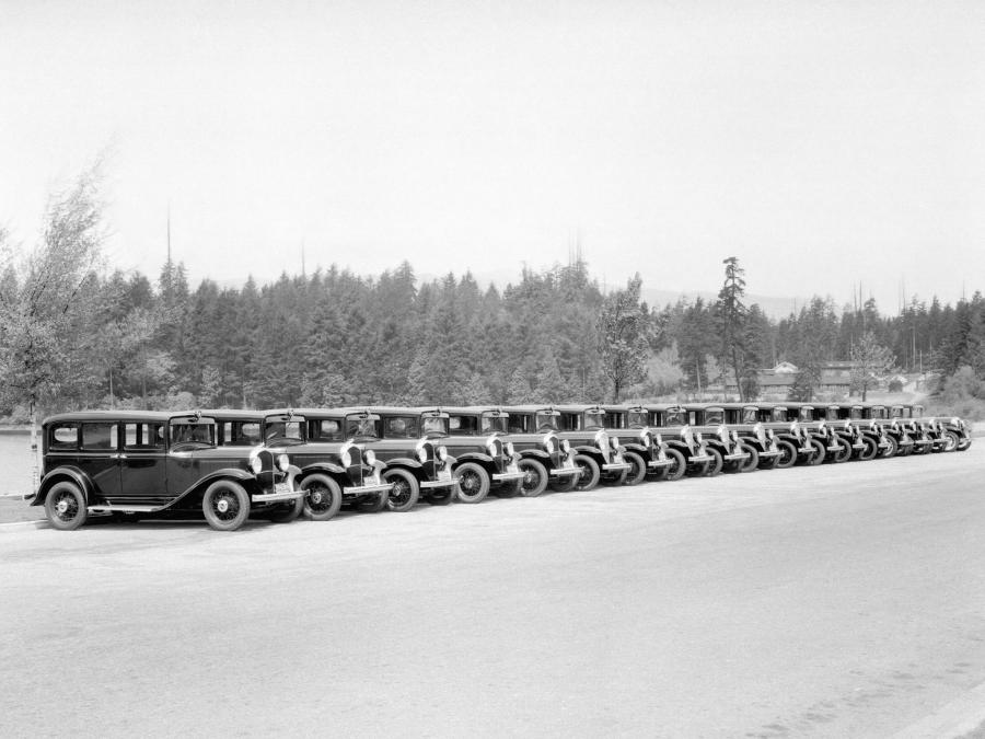  Plymouth PA 4-Door Sedan Taxi 1932 года  (фото 1 из 1)